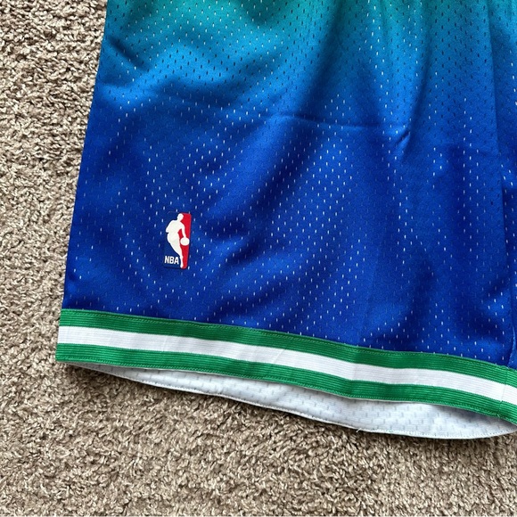 DALLAS MAVERICKS MENS MESH BASKETBALL SHORTS NBA HARDWOOD CLASSICS SWINGMAN NEW - Picture 5 of 5